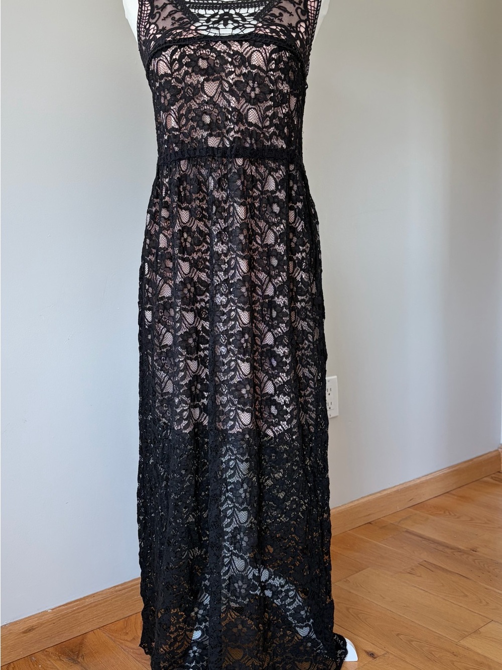 Pinky Black Lace Sleeveless Overlay Maxi Dress with Lining Large